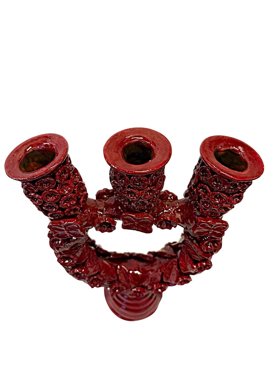 candelabro de tres velas de barro para decoración mexicana, ideal para decoradores que buscan artesanía mexicana para decorar.