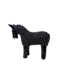 Perfil de figura de caballo en barro esmaltado azul, pieza de arte popular michoacano de la colección de lujo de Mansión Iturbe