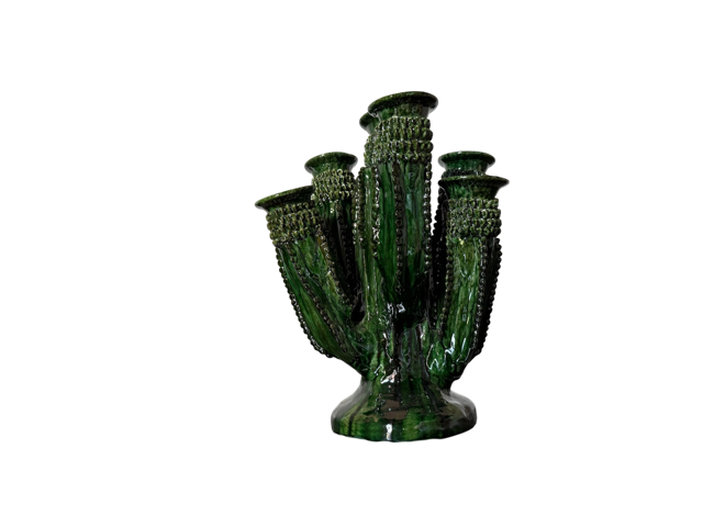 Candelabro artesanal grande en forma de cactus, de barro vidriado verde esmeralda, hecho a mano por Doña Luz en San José de Gracia, Michoacán, para Mansión Iturbe Artisans Collection
