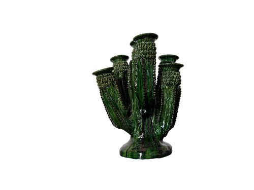 Candelabro artesanal grande en forma de cactus, de barro vidriado verde esmeralda, hecho a mano por Doña Luz en San José de Gracia, Michoacán, para Mansión Iturbe Artisans Collection