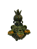 Vista frontal de ponchera decorativa de barro vidriado verde con tacitas miniatura colgantes, artesanía de autor de San José de Gracia, Michoacán. Regalos Sostenibles para emponderar mujeres artesanas.
